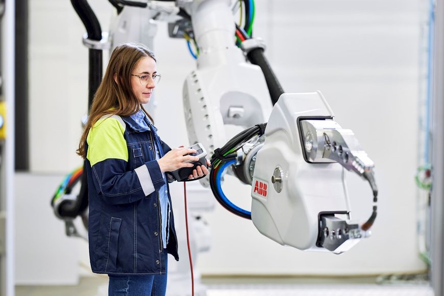 ABB rozšiřuje rodinu průmyslových robotů o čtyři energeticky úsporné modely